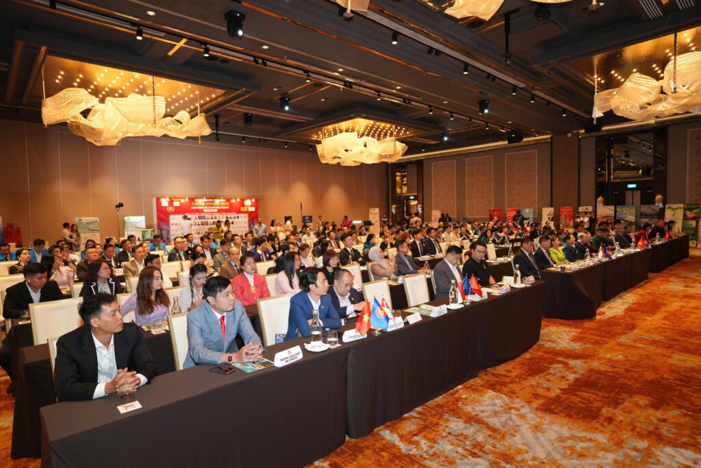 DONG HUI – “DOANH NGHIỆP TOP 10 ASEAN”