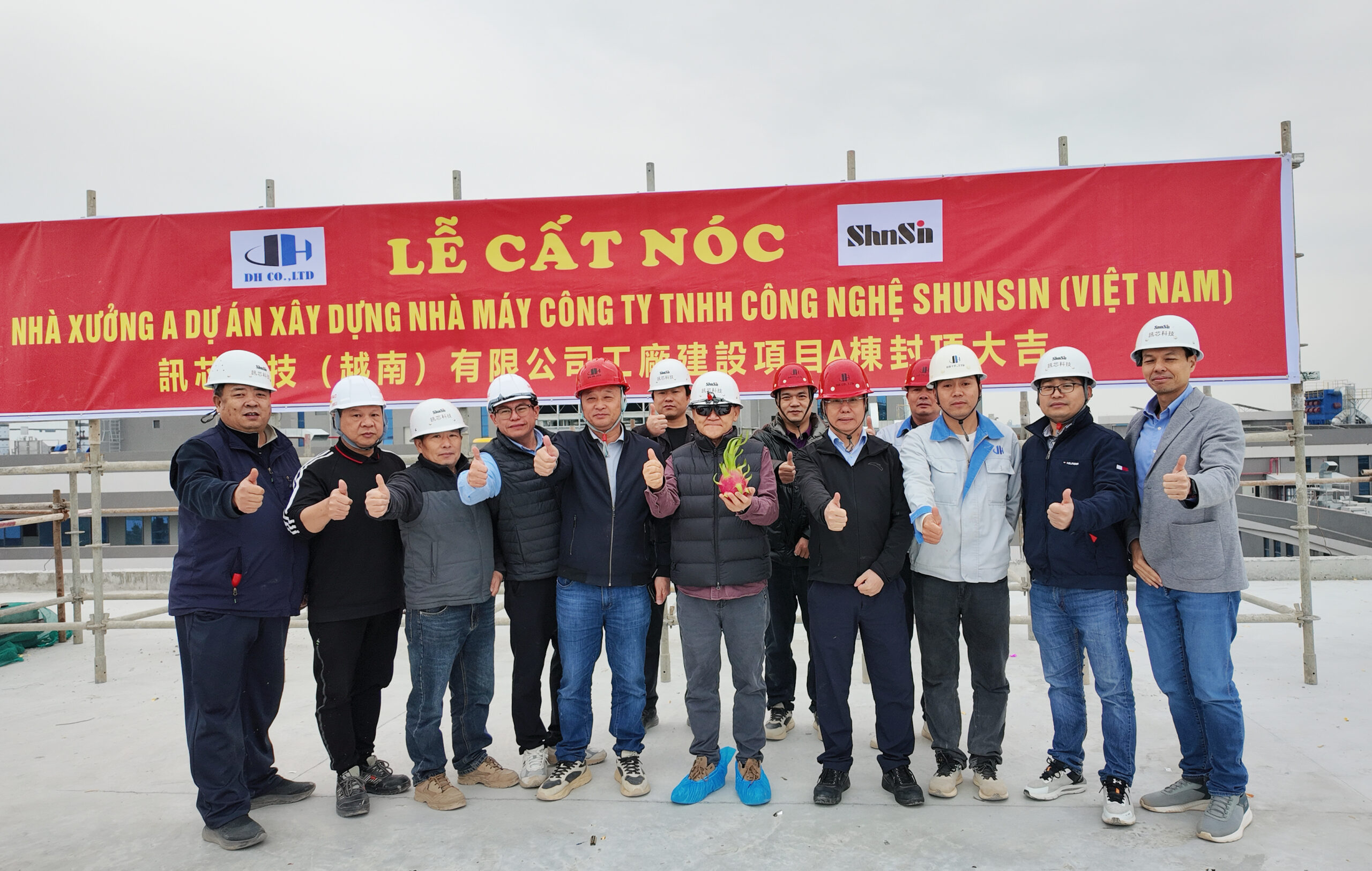 Lễ cất nóc xưởng A – Công ty TNHH Công nghệ Shunsin (Việt Nam).